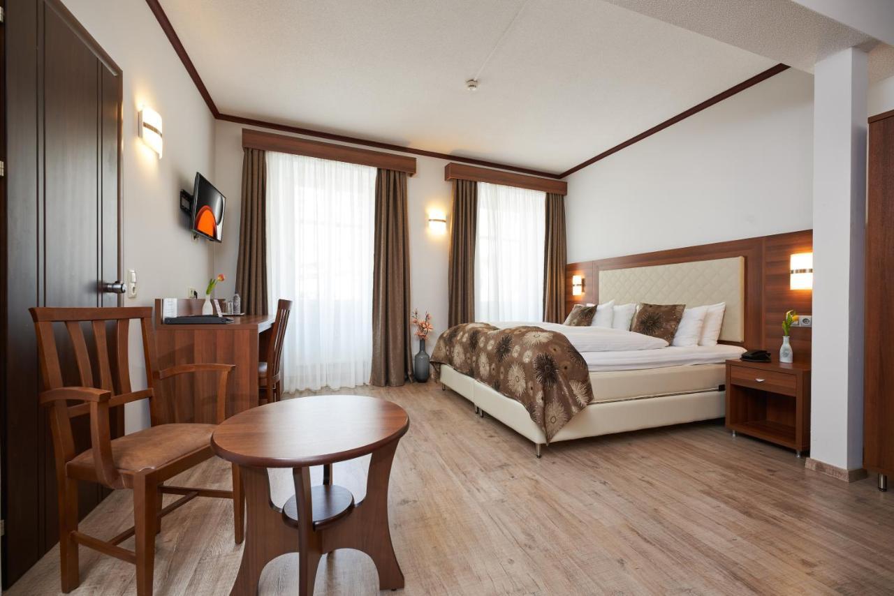 Hotel Meyerhof 로라흐 외부 사진