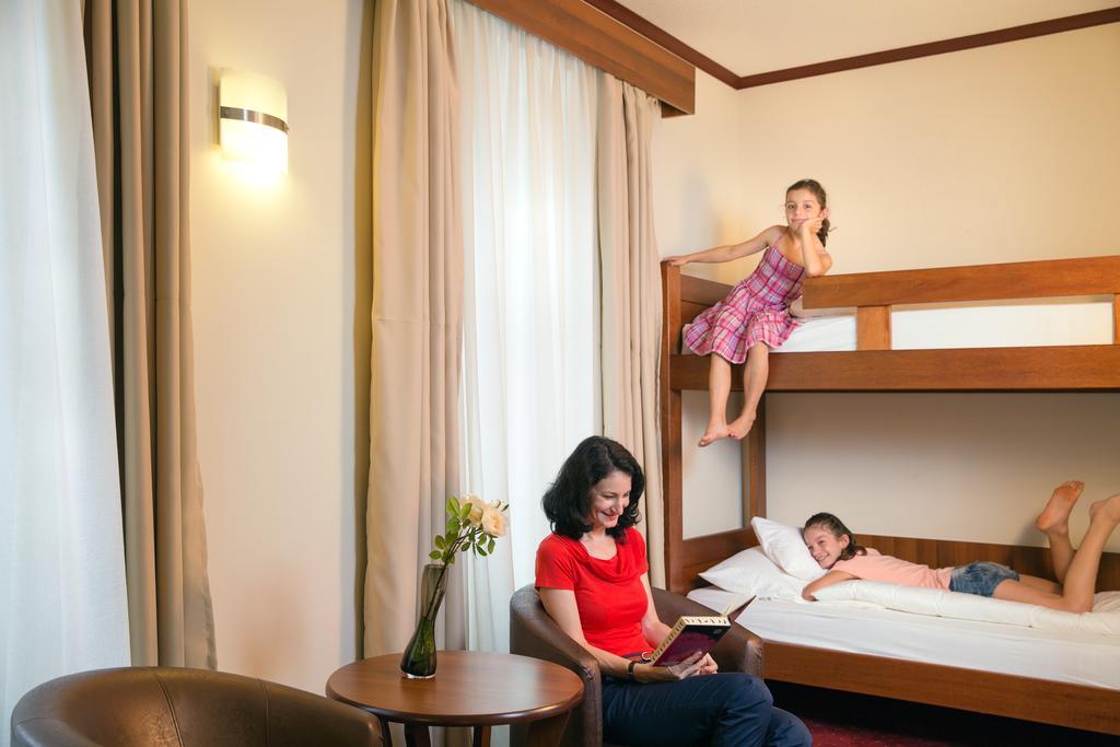 Hotel Meyerhof 로라흐 객실 사진